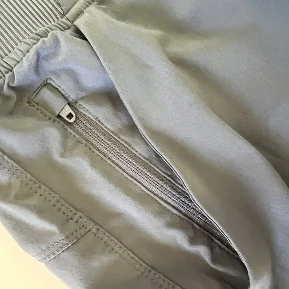 All in Motion Women's Active Light Mid-Rise Cargo Joggers, Blue Storm, Size M - Picture 5 of 9